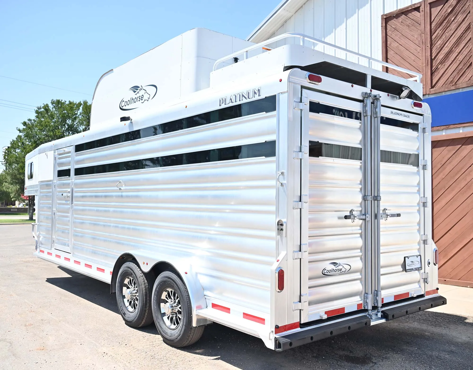 2025 Platinum Coach 22' C Sport Horse Trailer