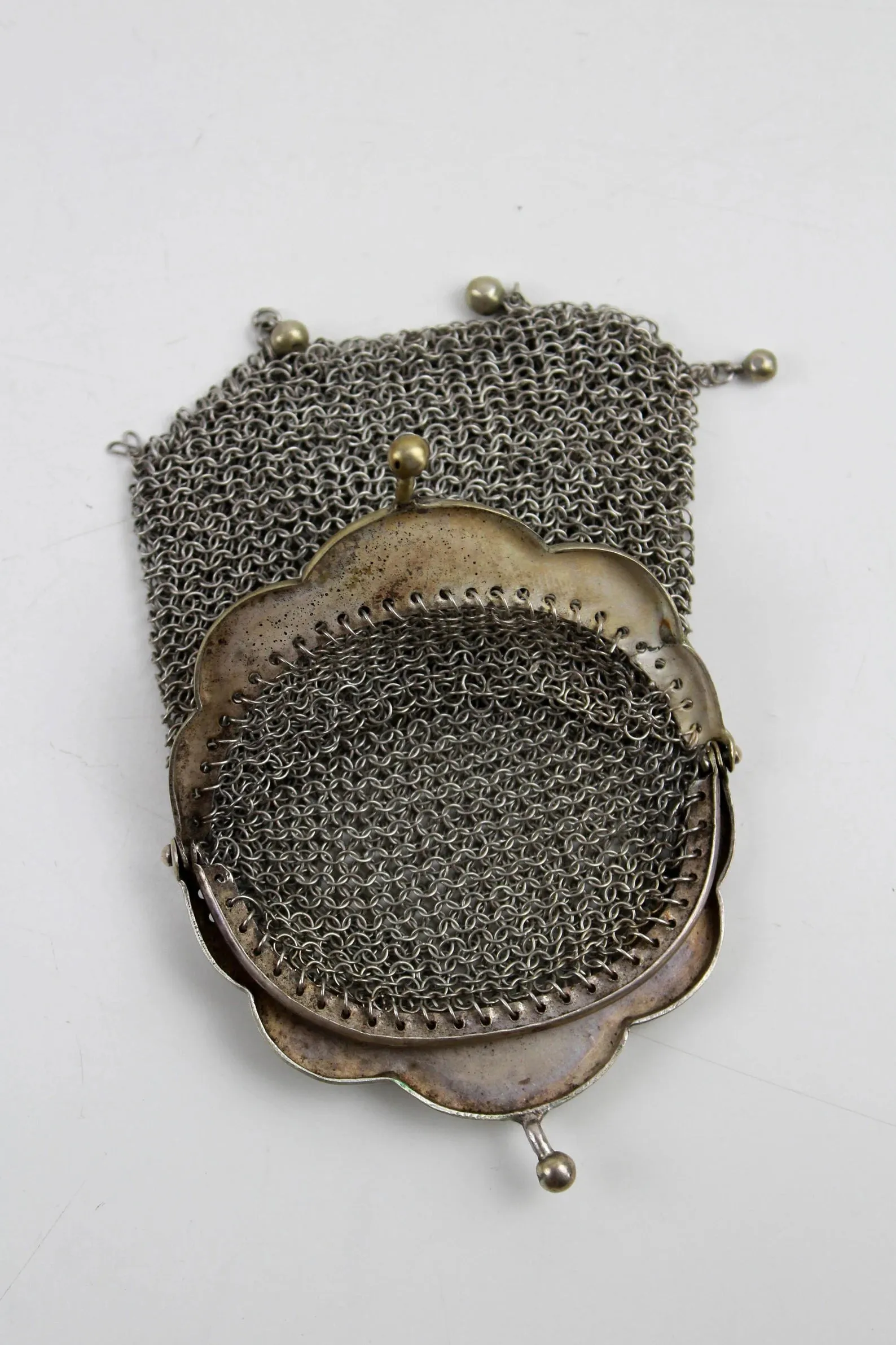 Antique Victorian Silver Chainmail Coin Purse with Kiss Clasp