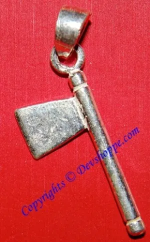 Axe pendant in pure silver