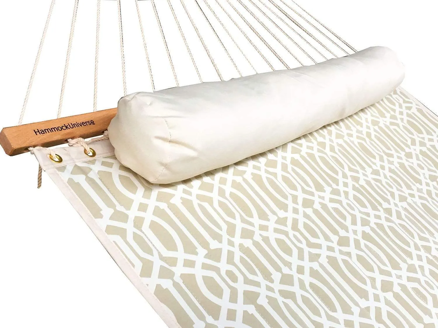 Deluxe Quilted Hammock with Bamboo Stand