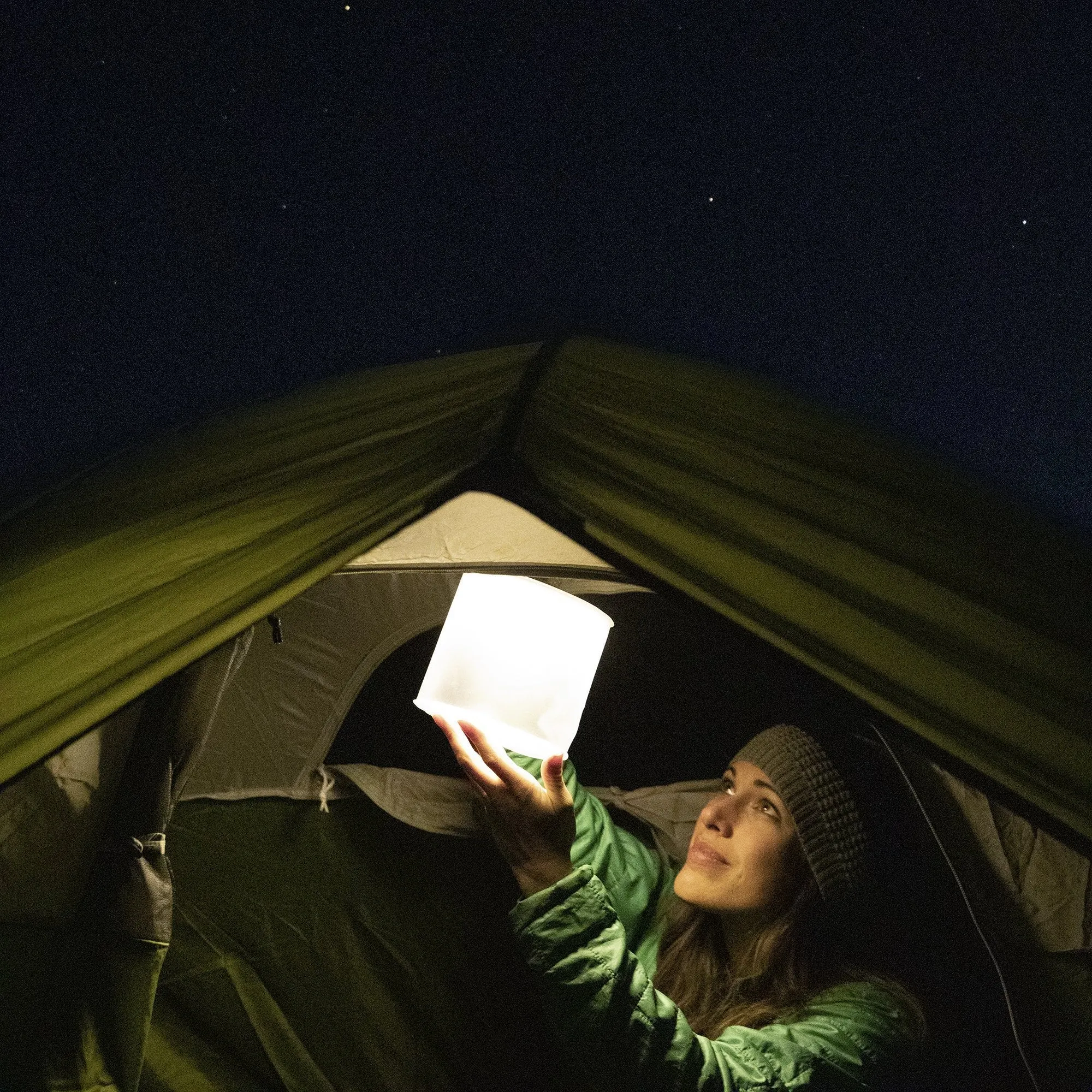 Luci Base: Solar Inflatable Lantern   Power Bank