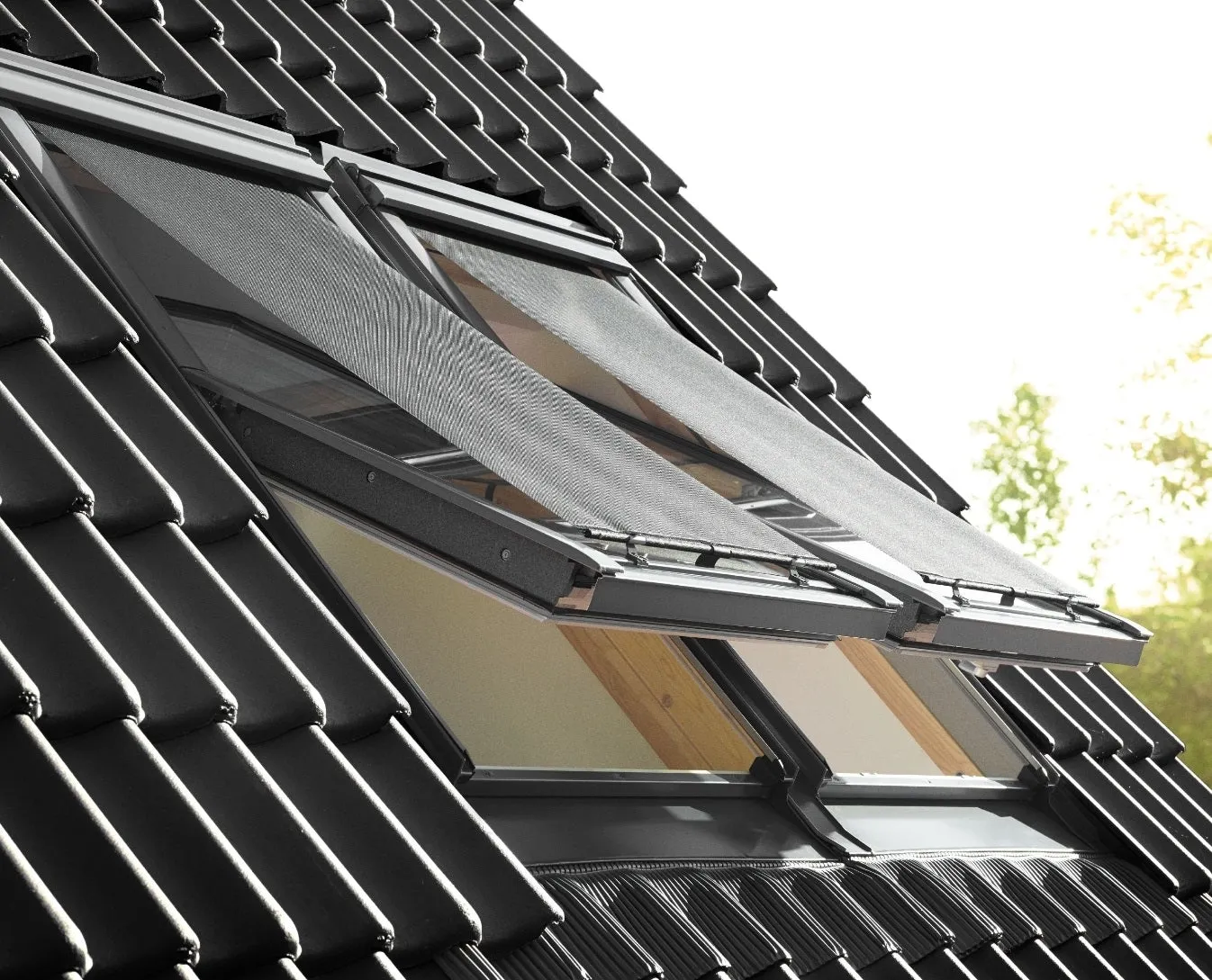 VELUX MSL Solar Powered Anti-heat Awning Blind